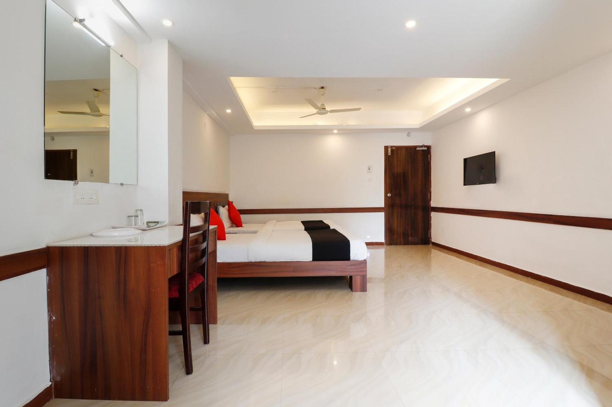 Sai Arya Residency Hotel Mangalore Exterior photo